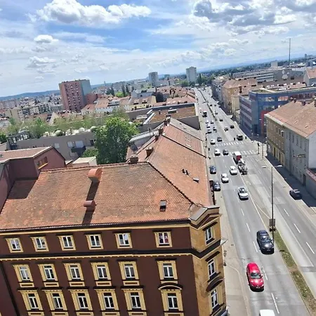 Schoene Naehe Hauptbahnhof *